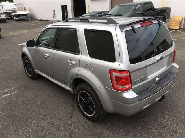 2010 Ford Escape AWD XLT 4dr SUV